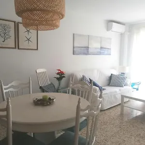 https://piso-familiar-con-piscina-y-aparcamiento-en-torre-del-mar.1costadelsol.com